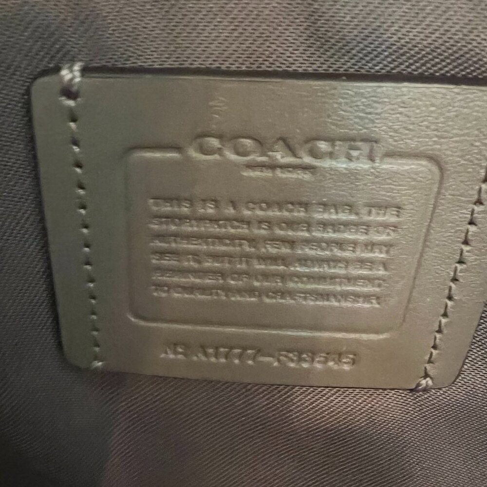 Authentic Coach purse USA pat. 5722126 - Picture 9 of 12